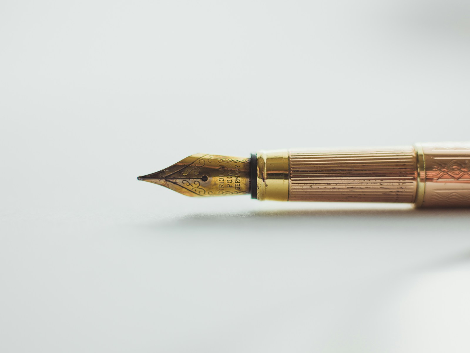 Discover how leaders can use storytelling to build trust, inspire teams, and drive action. Learn practical ways to lead with impact through narrative.