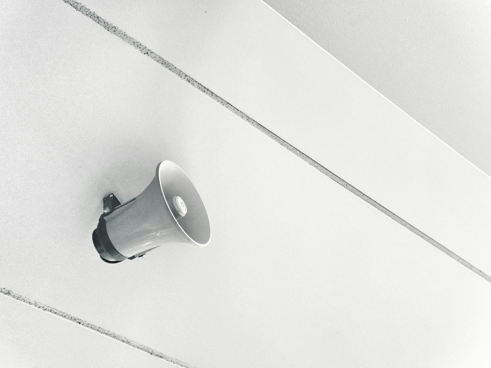 Learn how tech-savvy leaders use digital tools to boost team productivity, drive innovation, and balance technology with human connection in the workplace.